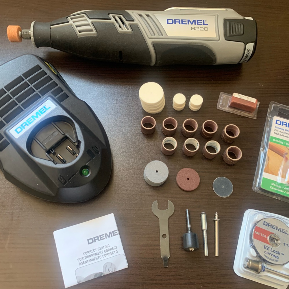 DREMEL 8220 ROTARY TOOL SET - Used Once